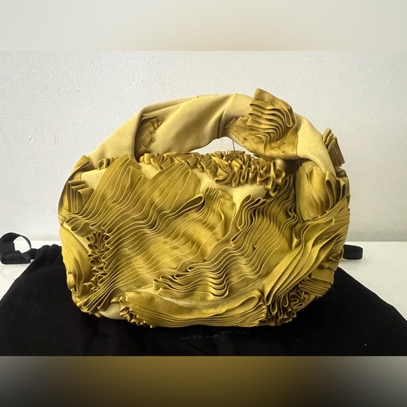 New DRIES VAN NOTEN Pleated Ruffled Satin Twisted Top Handle Bag Tote Handbag - Picture 2 of 10